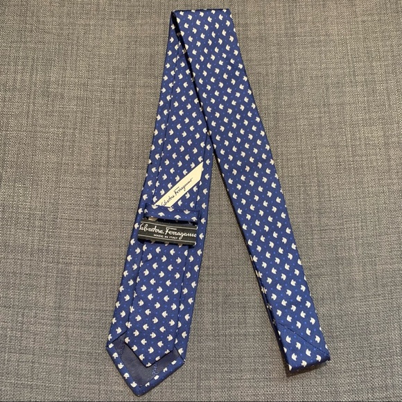 Salvatore Ferragamo Fish Print Silk Tie (Blue) - Picture 6 of 11